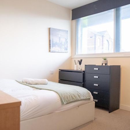 Leeds Vibrant 2 Bedroom Sleeps 4 מראה חיצוני תמונה