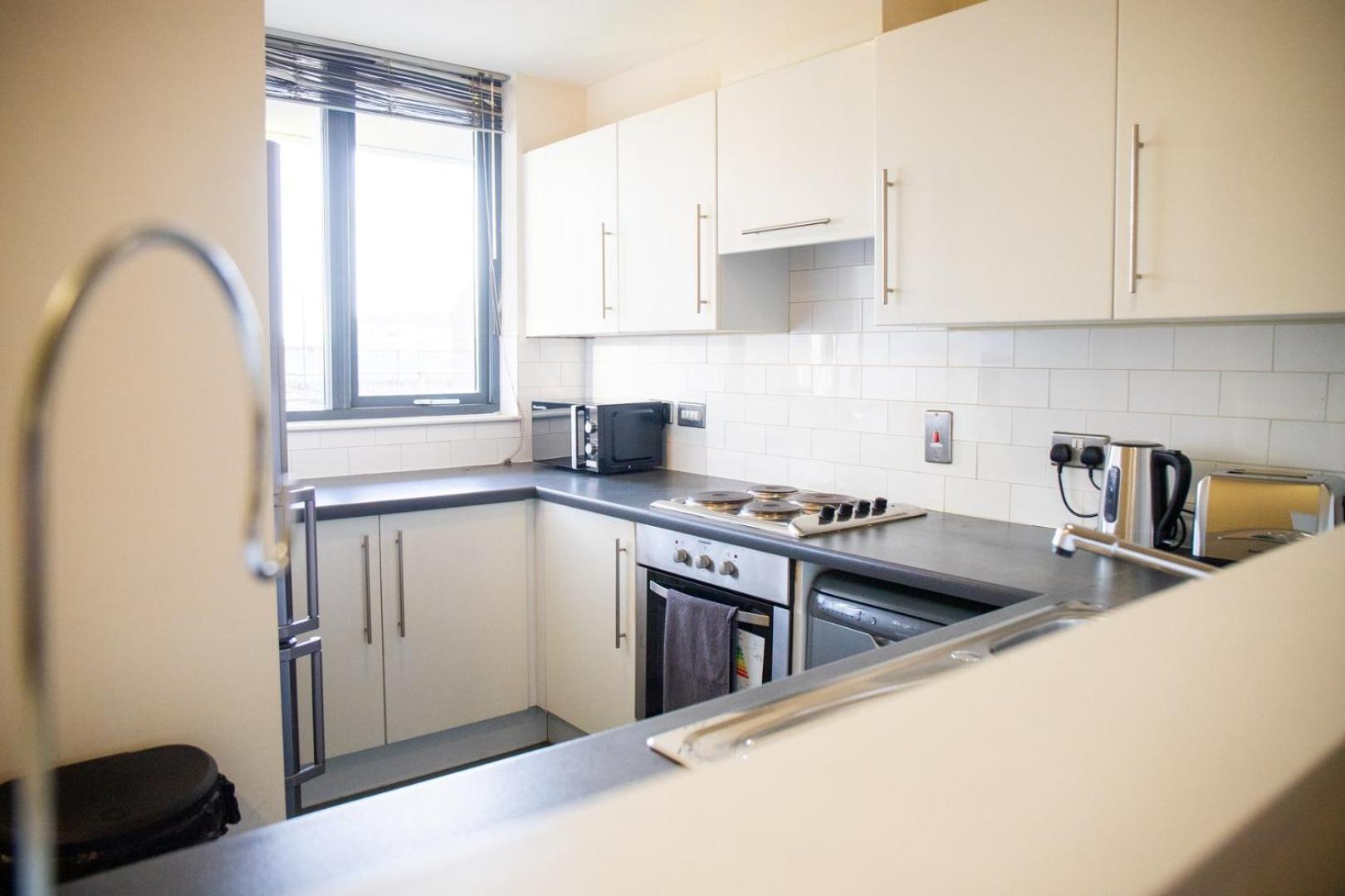 Leeds Vibrant 2 Bedroom Sleeps 4 מראה חיצוני תמונה