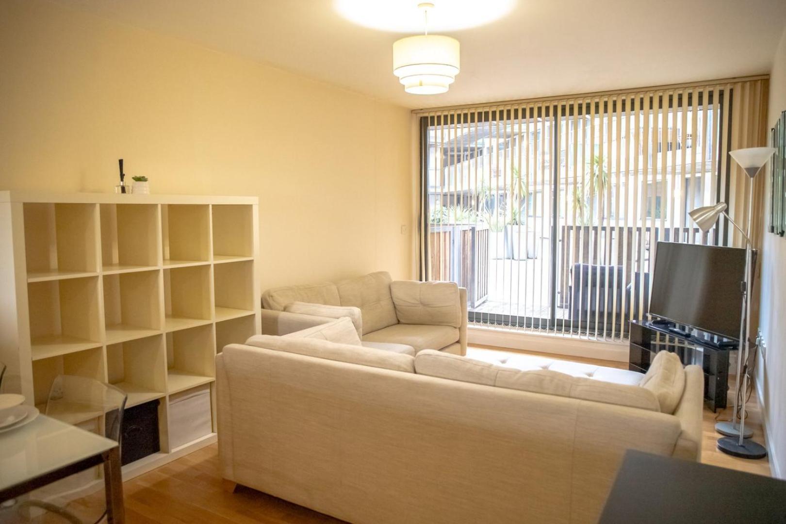 Leeds Vibrant 2 Bedroom Sleeps 4 מראה חיצוני תמונה