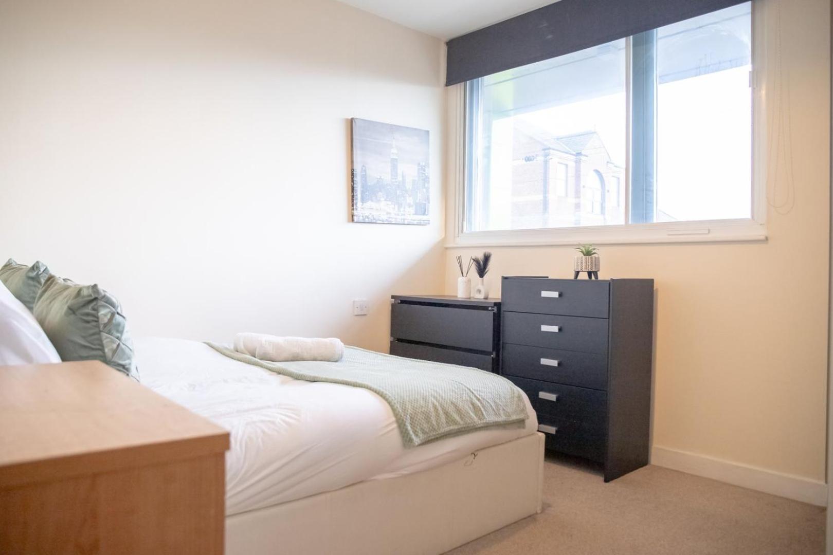 Leeds Vibrant 2 Bedroom Sleeps 4 מראה חיצוני תמונה